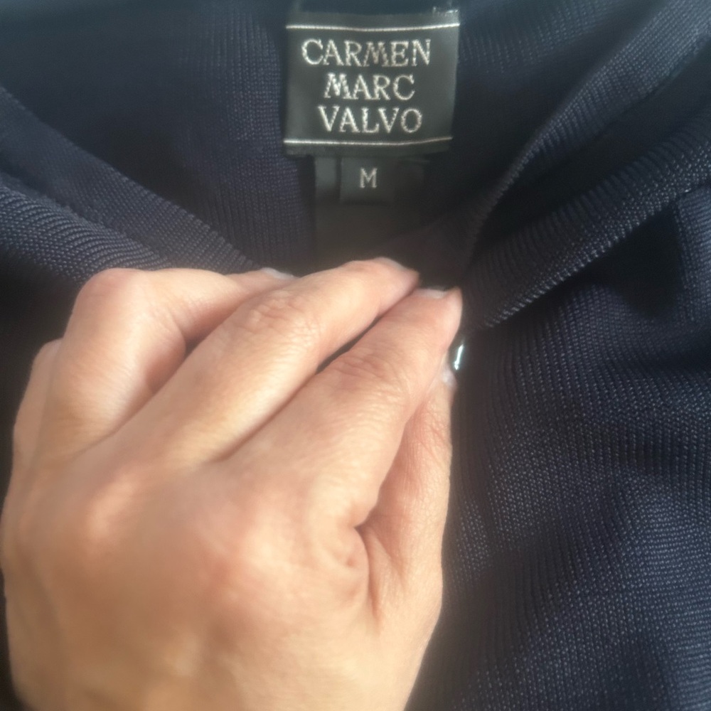 Carmen Marc Valvo Deep Blue Knit Top Sz M